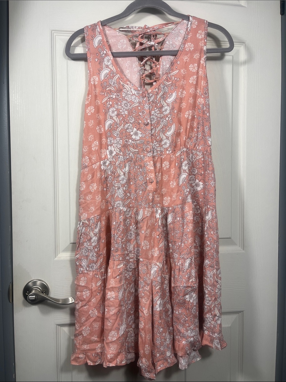 Sleeveless Lace-Up Floral Romper in Dusty Rose